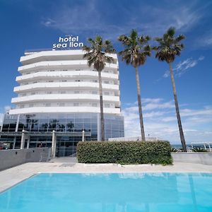 Sea Lion Hotel